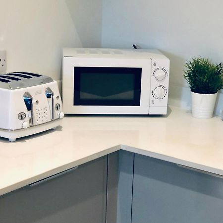 Snapos Luxury Serviced Apartment - Meridian House Bedford Exteriör bild
