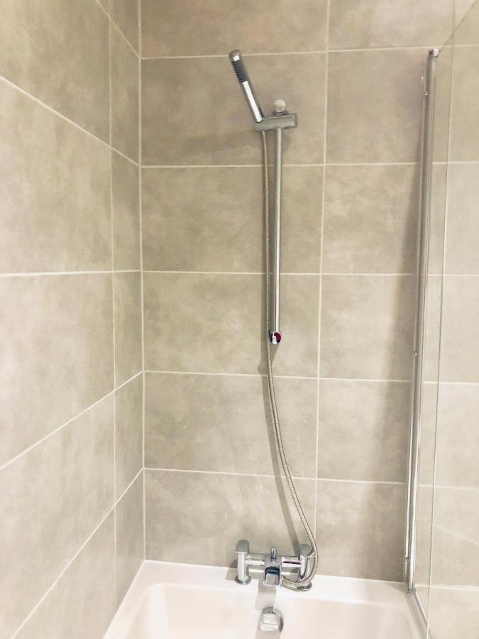 Snapos Luxury Serviced Apartment - Meridian House Bedford Exteriör bild