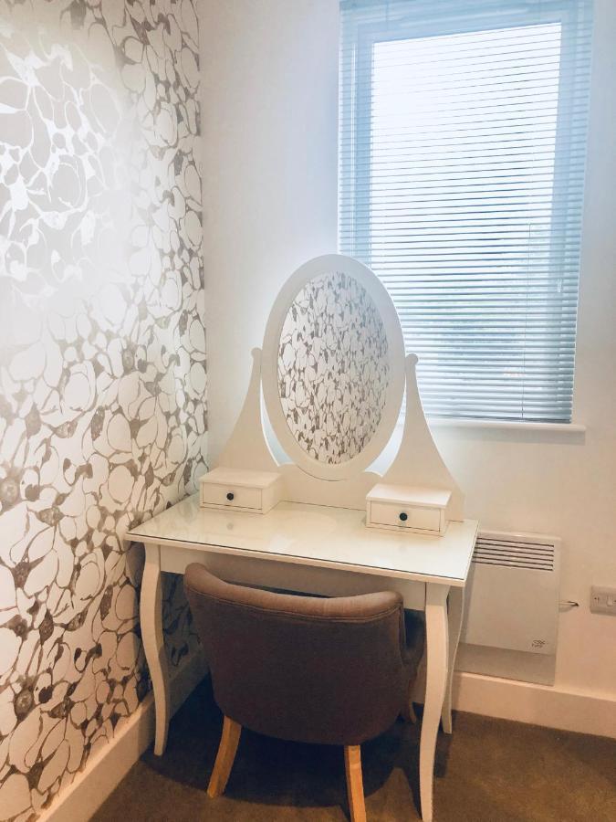 Snapos Luxury Serviced Apartment - Meridian House Bedford Exteriör bild
