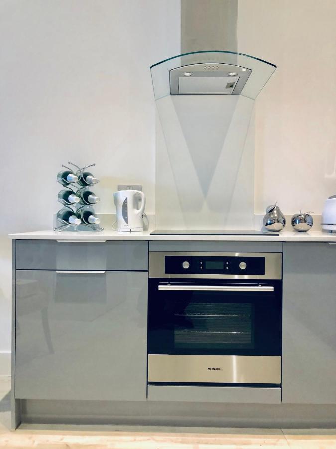 Snapos Luxury Serviced Apartment - Meridian House Bedford Exteriör bild
