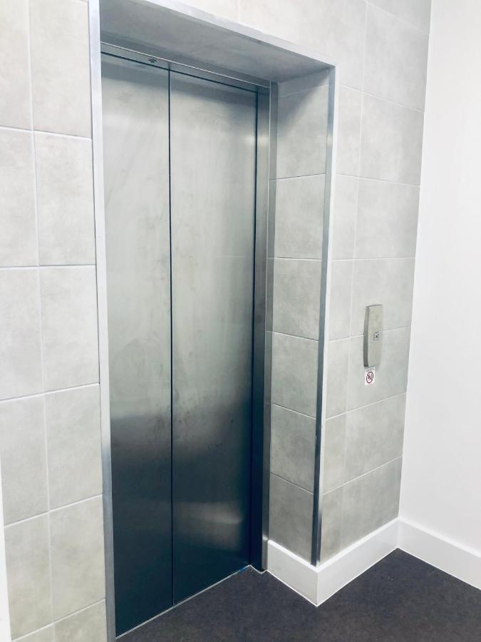 Snapos Luxury Serviced Apartment - Meridian House Bedford Exteriör bild