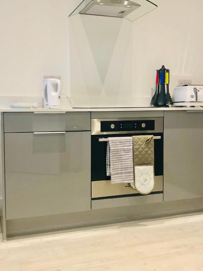 Snapos Luxury Serviced Apartment - Meridian House Bedford Exteriör bild