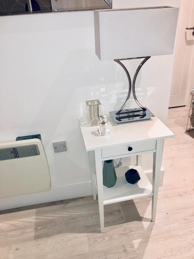 Snapos Luxury Serviced Apartment - Meridian House Bedford Exteriör bild