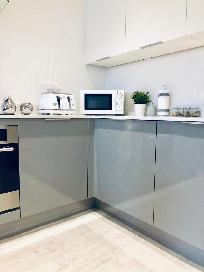 Snapos Luxury Serviced Apartment - Meridian House Bedford Exteriör bild